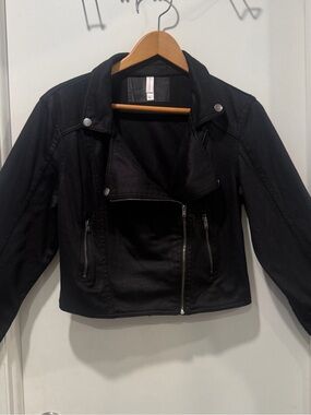 Xhilaration Black Cropped Moto Zip Jacket